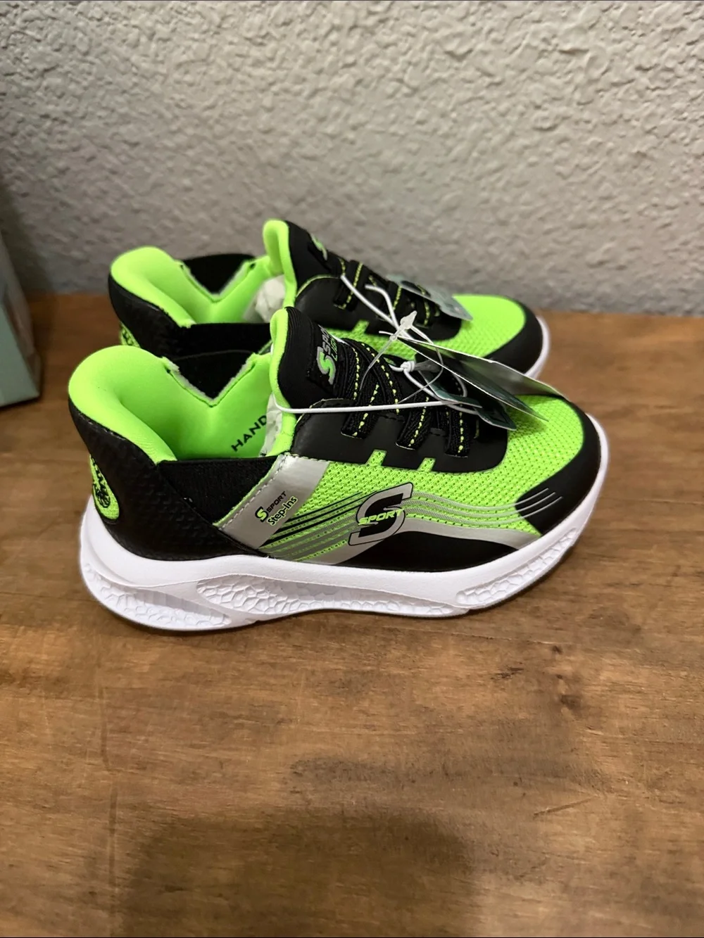 Skechers S Sport Kids' Neon Green and Black Step-In Sneakers size 9